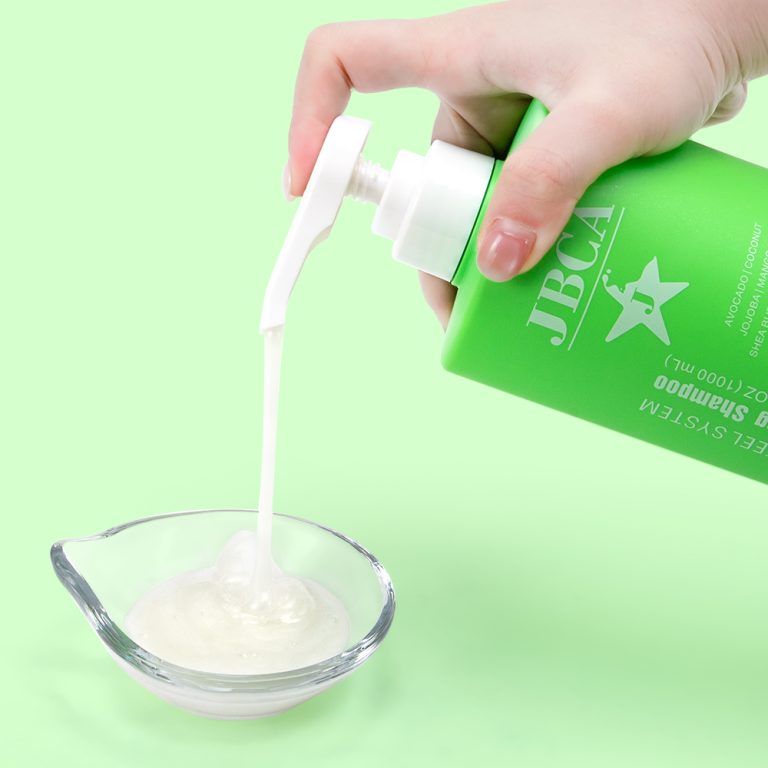 Curl Moisturizing & Detangling Shampoo - Image 11